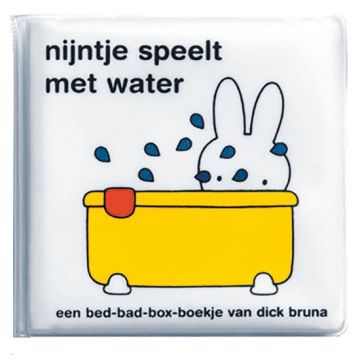 Nijntje speelt met water - Dick Bruna (bed-bad-box boekje)